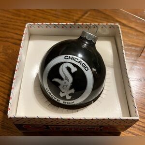 Vintage 1990 MLB Chicago White Sox Logo Ornament Christmas Black Glass In Box